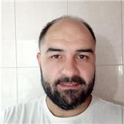 Graduado en ingeniería mecánica. Imparte clases de matemáticas nivel ESO, dibujo técnico, diseño industrial y física